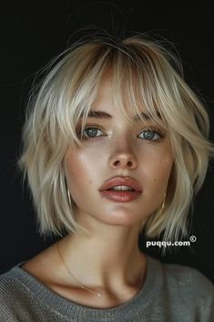 Eccentric Hairstyles, Dirty Blonde Bob, Textured Bobs, Short Bleached Hair, Classic Wedding Hair, French Bob, Textured Bob, Choppy Bob Hairstyles, Messy Short Hair