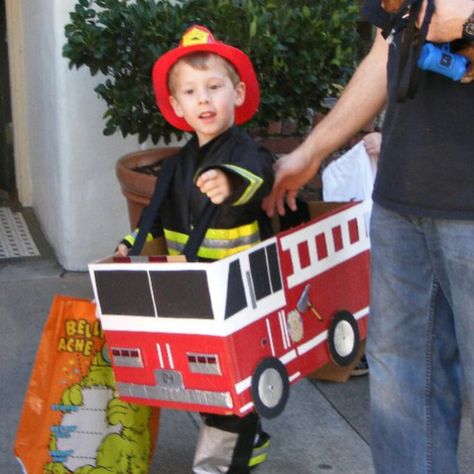 Hand made card board box fire truck costume. Under $10 to make! Firetruck Costume, Fire Truck Costume, Fire Truck Activities, Firefighter Costume Kids, Truck Costume, Fireman Costume, Firefighter Costume, Fireman Party, Fireman Birthday