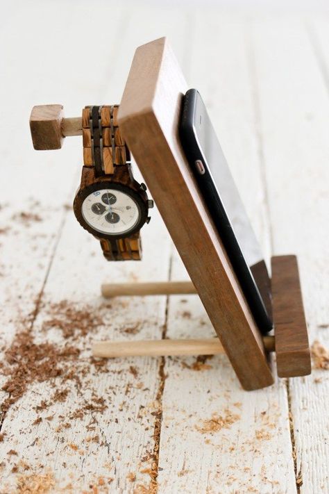 DIY Cell Phone Stand and Accessory Holder - easy to make, wonderful to gift. #InteriorPlanningIdeas Diy Cell Phone Stand, Diy Phone Stand, Desk Phone Holder, Accessory Holder, Watch Stand, Iphone Stand, Small Woodworking Projects, Learn Woodworking, Cell Phone Stand