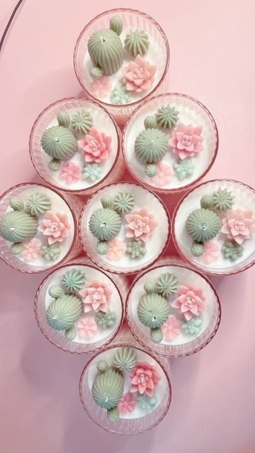 Diy Candle Decorating Ideas, Succulent Candles, Succulent Candle, Velas Candles, Succulents Candles, Love Candles, Diy Candles Homemade, Homemade Scented Candles, Soya Mumu