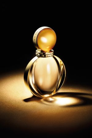 Bulgari, Goldea Bvlgari Goldea, Bvlgari Perfume, Sweet Perfume, Perfume Photography, Cosmetics Photography, Cosmetic Design, Beautiful Perfume, Perfume And Cologne, Perfume Design