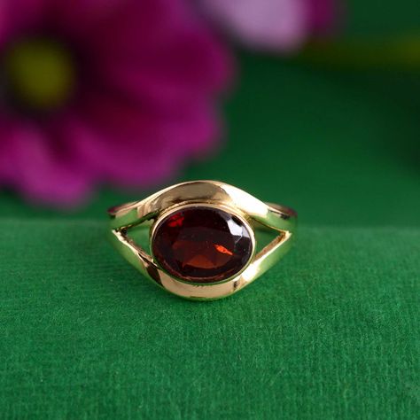 Excited to share the latest addition to my #etsy shop: Garnet Hydro Ring, Cut Stone Ring, Gemstone Ring, Double Band Ring, Ring For Women, Rose Gold Ring, Rectangular Ring, Statement Ring https://etsy.me/448ycPl #men #vintagegemstones #oval #bezel #bohohippie #no #bras Ring Double Band, Rectangular Ring, Double Band Ring, Double Band Rings, Evil Eye Ring, Garnet Jewelry, Garnet Stone, Eye Ring, Personalized Rings