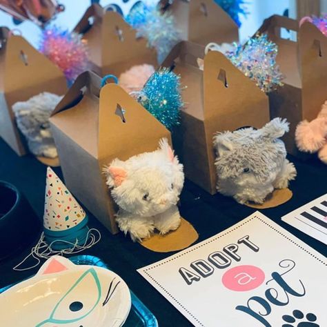 Adopt A Pet Party, Puppy Party Games, Gabby Birthday, Pet Adoption Birthday Party, Decorate A House, Pet Adoption Party, Kitten Birthday Party, Dog Themed Birthday Party, Cat Themed Birthday Party