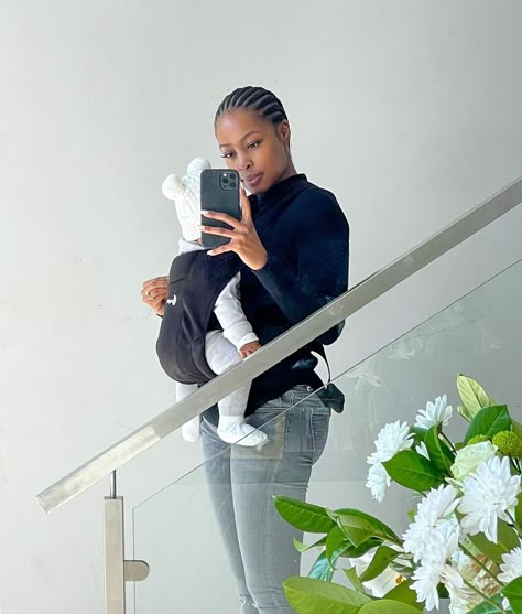 Baby And Mom Aesthetic, Black Mom Aesthetic, Black Motherhood Aesthetic, New Mom Aesthetic, Black Love Pictures, Baby Selfie, Black Motherhood, Mommy And Baby Pictures, Mommy Moments