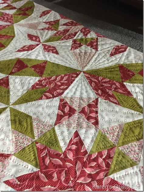 Alaska Quilts, Scrap Quilts Ideas, Alaska Quilt, Quilting Triangles, Quilt Room Ideas, Quilt Colors, Quilt Stars, Quilt Room, Quilt Pattern Ideas