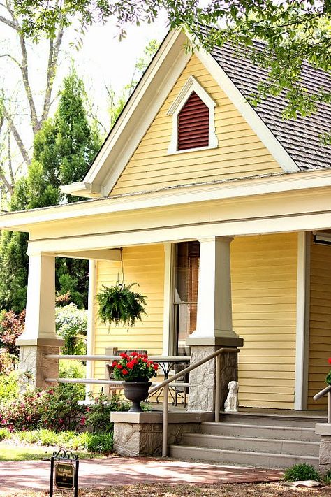 Yellow Cottage! I am a huge fan of a log cabin, but for a first time home a small yellow cottage would be awesome! Yellow House Exterior, Southern Porches, Yellow Cottage, Cottage Exterior, Yellow House, Yellow Houses, Casa Exterior, Exterior Paint Colors, The Porch