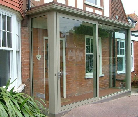 Front porch with sliding doors Sliding Door Porch Ideas, Sliding Porch Doors, Modern Glass Porch, Glass Porch Ideas Entrance, Glazed Porch, Enclosed Front Porches, Porch Extension, Sas Entree, Veranda Design