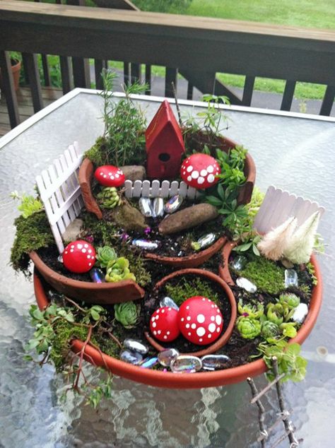 Fairy garden magic | Flea Market Gardening Broken Pot Garden, Flea Market Gardening, Fairies Garden, Faeries Gardens, Mini Fairy Garden, Mini Gardens, Dish Garden, Fairy Garden Houses, Miniature Gardens