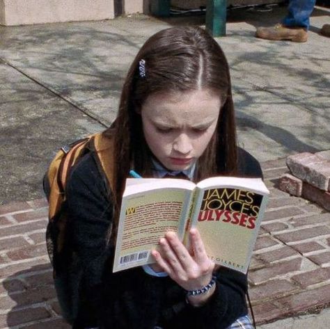 Rory Gilmore, A Book, A Girl, Reading