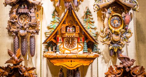 How to Determine the Value of a Cuckoo Clock Coo Coo Clock, German Decor, Modern Cuckoo Clocks, Clocks Go Back, Forest Clock, Oddities And Curiosities, Cuckoo Clocks, Retro Heart, German Heritage