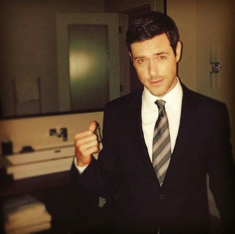 Brendan Hines Brendan Hines, Suits Tv Series, Suits Tv, Take My Breath, Fashion Suits, Lie To Me, Home Bathroom, Real Instagram Followers, Suit And Tie