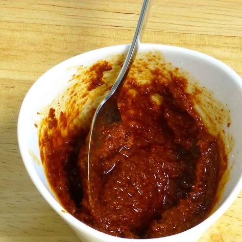 Make spicy harissa paste quickly and easily from store-bought harissa powder with this simple (and adjustable) recipe. How To Make Harissa Paste, Harissa Powder, Harissa Paste Recipe, Harissa Recipes, Med Diet, International Dishes, Harissa Paste, Homemade Sauce Recipes, Spice Mix Recipes