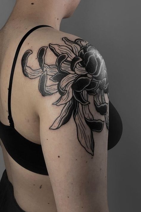 Traditional Japanese Shoulder Tattoo, Japanese Mum Tattoo, Shoulder Tattoo Filler, Bold Shoulder Tattoo, Shoulder Tattoo Blackwork, Shoulder Chrysanthemum Tattoo, Dark Shaded Flower Tattoo, Shoulder Tattoo Japanese, Blackwork Shoulder Tattoo