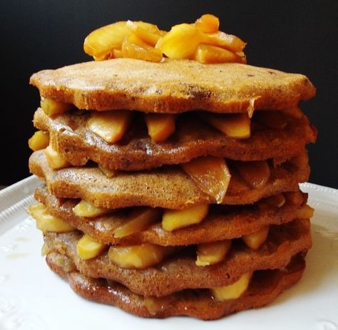 Apple stack cake is a showstopper of a dessert made up of a sweet apple filling and a moist apple/pecan cake. Apple Pecan Cake, Apple Stack Cake, Stack Cake, Best Vanilla Ice Cream, How To Stack Cakes, Apple Glaze, Kinds Of Pie, Tall Cakes, Pecan Cake