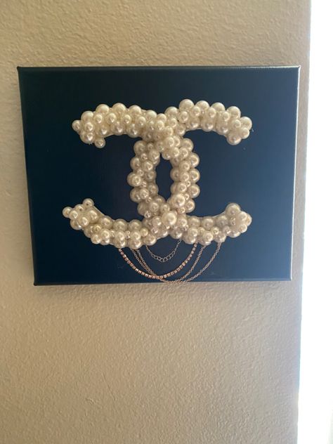 Pearl Wall Decor, Pearl Canvas Art, Diy Chanel Decor Dollar Stores, Chanel Bedroom Ideas, Glitter Painting Canvas, Chanel Painting, Paris Theme Decor, Chanel Diy, Chanel Room