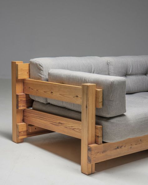 3-seater sofa in solid Pine In the style of Yngve Ekström — design — Modest Furniture Diy Furniture Sofa, Trendy Sofas, Sofa Design Wood, Wooden Sofa Designs, Furniture Design Chair, Wooden Sofa Set, Diy Couch, Furniture Design Wooden, Sofa Set Designs