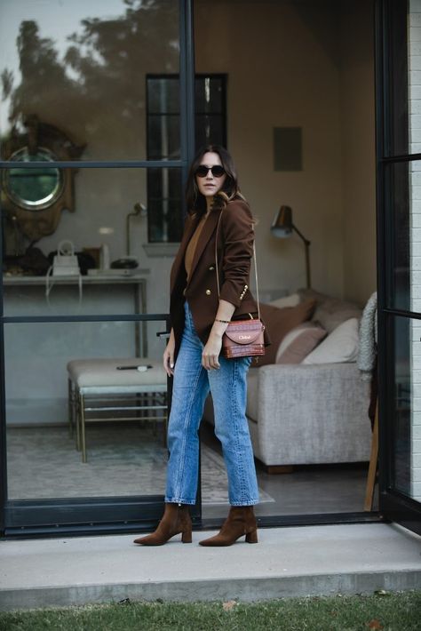 Styling Brown Blazer Women, Mocha Blazer Outfit, Dark Brown Blazer Outfits For Women, Denim And Brown Outfit, Chocolate Brown Blazer Outfit, Brown Velvet Blazer Outfit, Brown Blazer Outfits For Women, Brown Leather Blazer Outfit, Dark Brown Blazer Outfit