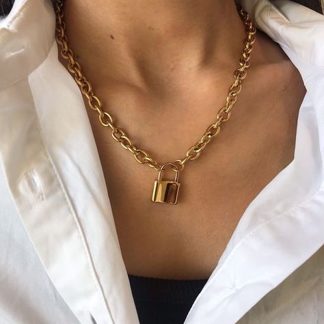 CENDRÉ JEWELLERY 🐆⚡️ na Instagramie: „Our angel @sofiearunasalom wearing her Padlock Necklace 🔐 limited stock online now” Padlock Necklace, Lock Necklace, Key To My Heart, Key Necklace, Limited Stock, Necklace Chain, High Quality Jewelry, Cable Chain, Jewelry Branding