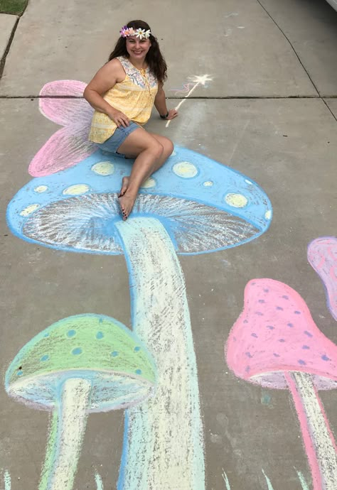 Sidewalk Chalk Pictures, Chalk Photography, Chalk Pictures, Street Chalk Art, Chalk Photos, Chalk Activities, Fun Chalk Art, Tiny Fairy, Chalk Design