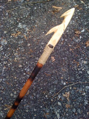 bone spear/ harpoon Bone Spear, Anglo Gothic, Fishing Spear, Fishing Spears, Spear Fishing, Survival Fishing, Island Survival, Arrow Heads, Bushcraft Gear