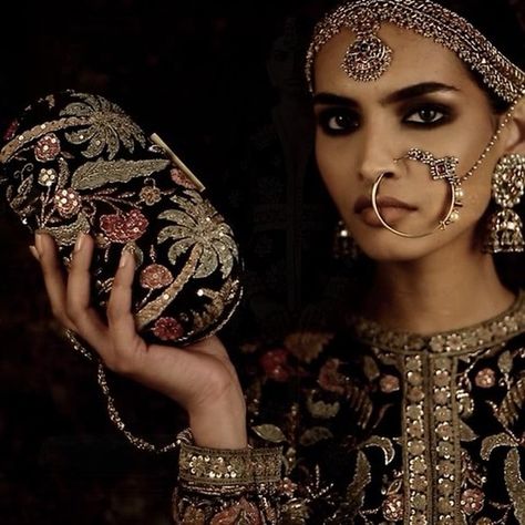 #Sabyasachi #Couture2016 #FIRDAUS #KishandasForSabyasachi #CoutureWeek2016… Sabyasachi Accessories, Tamil Jewellery, Sabyasachi Couture, Sabyasachi Mukherjee, Pool Party Outfits, Heritage Jewellery, Velvet Gown, Calf Length Dress, Pure Chiffon