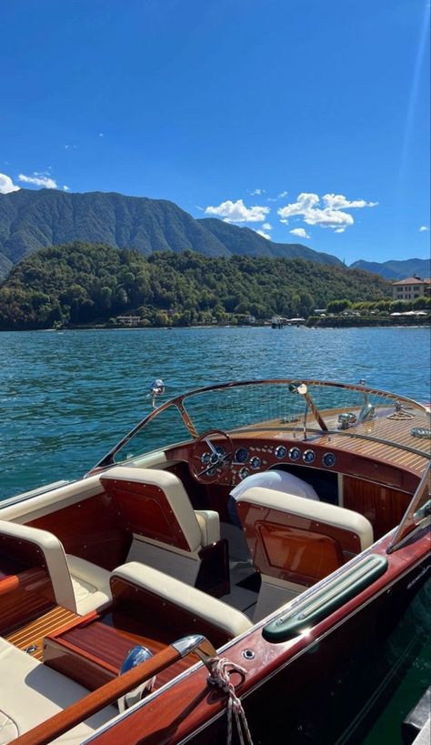 Ahal Teke, Comer See, Luxury Lifestyle Dreams, Future Lifestyle, Money Aesthetic, Rich Life, Dream Lifestyle, Old Money Aesthetic, Lake Como