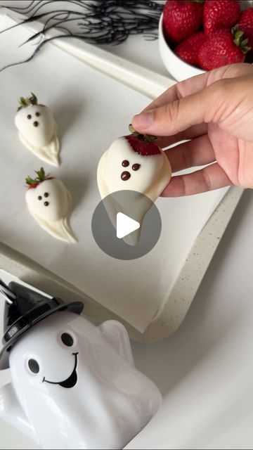 Hannah Denison | Seattle Mom Blogger on Instagram: "Chocolate Covered Strawberry Ghosts👻

Another easy and fun Halloween Treat for spooky season!

My kids love strawberries (chocolate-dipped strawberries even more) and spooky season so these are always a big hit!

These would be great for a Halloween Treat or to add to a Halloween charcuterie!

Check out my other Easy Halloween Treats for more inspo for Halloween or for components to build an easy Halloween charcuterie!

I think these would be fun to try with other fruits, which fruit would you spookify?

#halloweentreats #halloweenideas #halloweeninspiration #halloweenfood #halloweencharcuterieboard #halloweenpartyideas #halloweensnacks

Easy Halloween treat, easy Halloween treats, Halloween snacks, Halloween food, Halloween party, Hallo Chocolate Covered Strawberry Ghosts, Ghost Chocolate Covered Strawberries, Food Halloween Party, Strawberry Ghosts, Halloween Strawberry, Easy Halloween Treats, Halloween Charcuterie, Strawberry Treats, Strawberries Chocolate