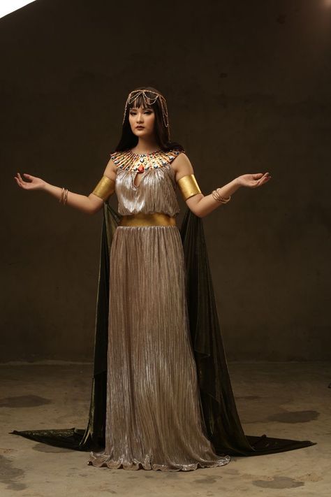 Egypt Culture Clothes, Egyptian Culture Clothing, Egypt Look, Ancient Egyptian Dress, Egyptian Queen Costume, Egypt Party, Egyptian Goddess Costume, Egyptian Outfit, Ancient Egyptian Clothing