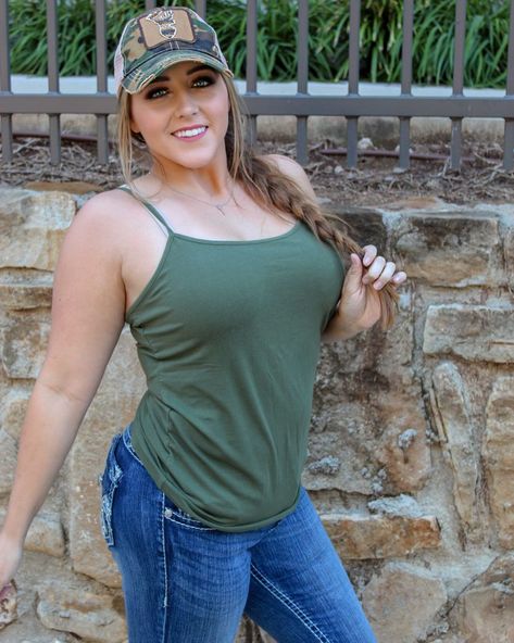 Work With Me - The Katherine Chronicles Katherine Salom, Country Women, Work With Me, Sponsored Posts, Hottie Women, Fitness Instagram, Media Kit, Country Girls, Houston Tx