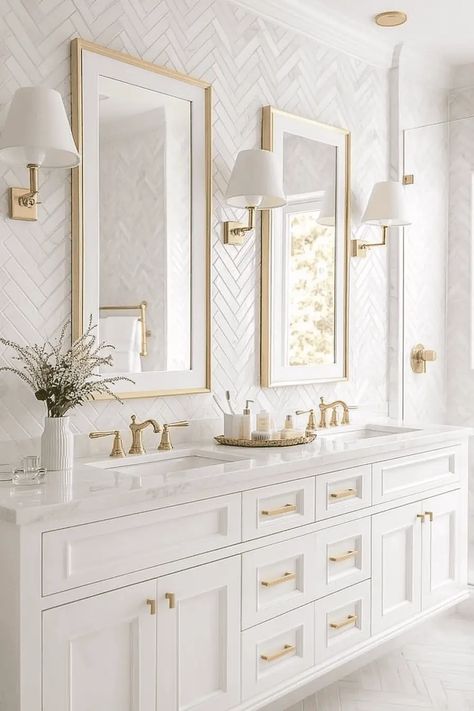 15 Stunning White Bathrooms with Gold Fixtures: A Perfect Blend of Elegance and Luxury - Shower Redefined Master Bathrooms With Gold Fixtures, Bathrooms With Gold Fixtures, Warm White Bathroom, Gold Bathroom Fixtures, Black Tile Bathrooms, Grey And White Bathroom, All White Bathroom, Glass Shower Doors Frameless, White Bathrooms