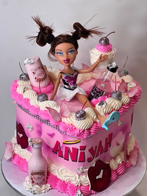 #drunkbratz #bratz #bratzdoll #bratzaesthetic #bratzcake #drunkbratzcake #heartcake #glitterheartcake #customcakes #customcake #cake #cakeartist #brooklynbaker #brooklyn Bratz 21st Birthday Party, 2000s Themed Cake, Drunk Bratz Cake, Brats Cake, Bratz Birthday Theme, Bratz 21st Birthday, Bratz Themed Party, Y2k Cake Ideas, Bratz Cake Ideas