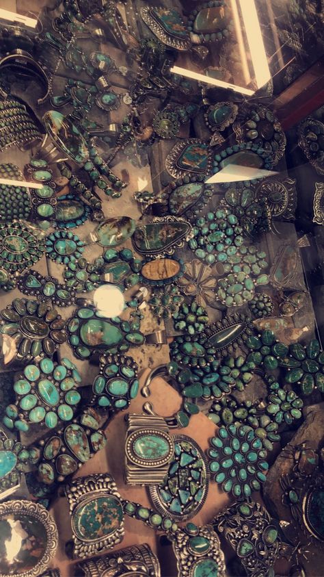 Turquoise Aesthetic Jewelry, Western Turquoise, Turquoise Jewelry Western Outfit, Luxury Southwestern Turquoise Jewelry, Luxury Western Turquoise Necklace, Western Jewerly, Western Tourqiuse Jewelry, Country Chic Outfits, Western Fashion Jewelry