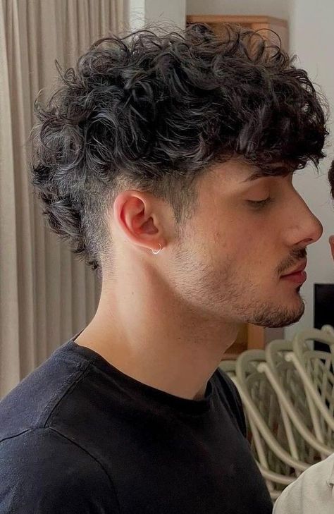 Modern Mullet Hairstyle, Haircut Names, Fade Haircut Curly Hair, Male Haircuts Curly, Mens Haircuts Short Hair, Men Haircut Curly Hair, Taper Fade Haircut, Mullet Haircut, Mens Hairstyles Thick Hair