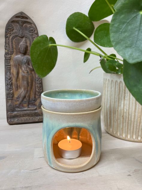 Clay Throwing, Pottery Project Ideas, Ceramic Burner, Ceramic Oil Burner, Essential Oil Burner, Wax Melt Burner, Wax Burner, Ceramics Projects, Oil Burner