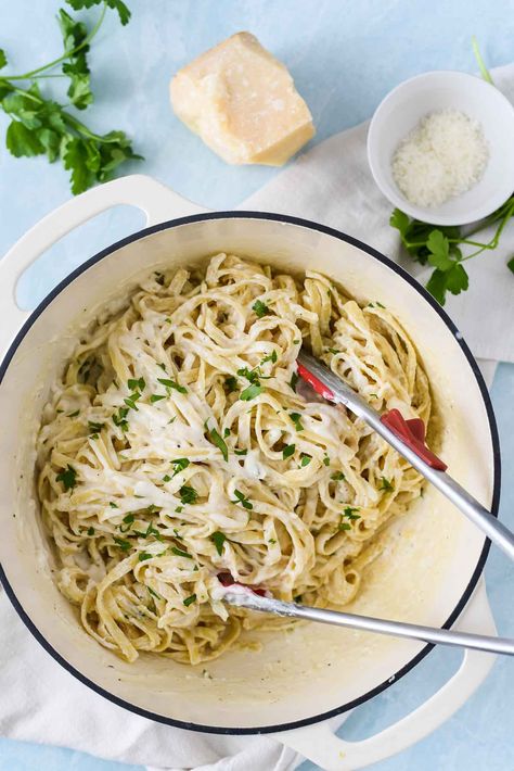 Homemade Alfredo Sauce With Milk, Alfredo Sauce Recipe With Milk, Pasta With Milk, Easy Homemade Pasta Sauce, Alfredo Sauce With Milk, Fettucini Alfredo Recipe, Fettucini Alfredo, Pasta Recipes For Dinner, Easy Homemade Pasta