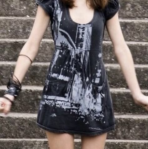 2014 Tumblr Aesthetic Outfits, Effy Stonem Style, Grunge Winter, Effy Stonem, Top Azul, Skins Uk, Tumblr Outfits, Grunge Goth, 2000s Fashion