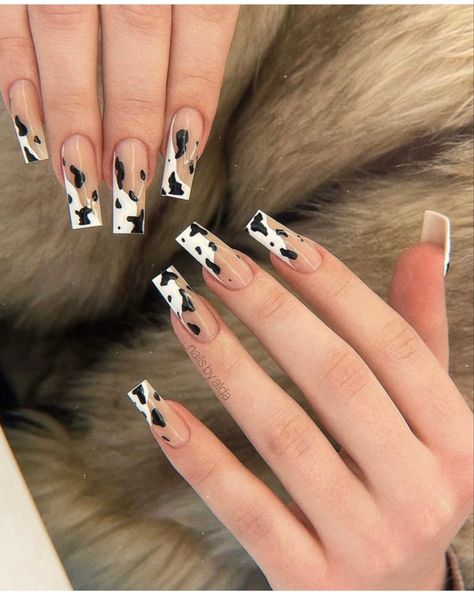 Hobo Nail Designs, East Acrylic Nail Designs, Post Malone Nails, Almond Acrylic Nails Long, Classy Cute Nails, Acrylic Nails For Work, Cowprint Nail Design, Cow Pattern Nails, Fake Nails Almond