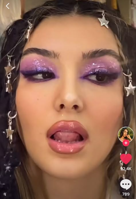 Eras Makeup, Purple Fairy Makeup, Y2k Eyeshadow, Quince Makeup, Gala Hair, 2024 Makeup, Purple Makeup Looks, Makeup Purple, Descendants 1