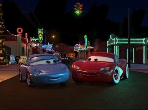 Mq Queen, Cars Couple, Up Carl Y Ellie, Disney Cars Wallpaper, Disney Cars Movie, Funny Snaps, Funny Phone Wallpaper, Matching Wallpaper, Disney Pixar Cars