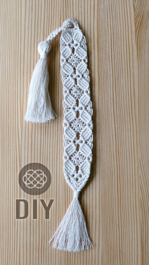 Knotted Bookmark, Macrame Headband Tutorial, Macrame Bookmark Diy, Diy Macrame Flower, Macrame Bookmarks, Macrame Bookmark, Bookmark Flower, Macrame Headband, Paracord Projects Diy