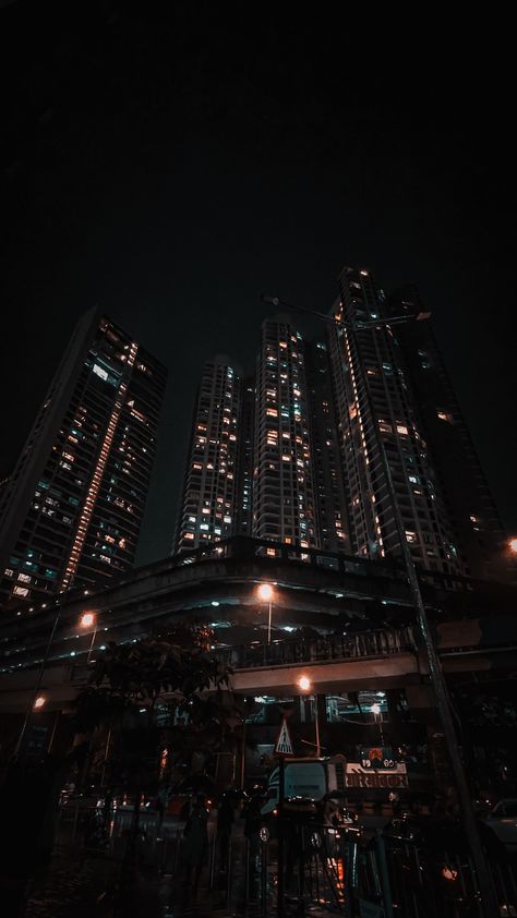 #Mumbai #Mumbaiskyline #Night #skyscrapers #Nightlife #skyline Mumbai Night View, Mumbai Night, Party Night Club Aesthetic, City Life Photography, Night Skyline, Instagram Captions For Friends, Mumbai City, Beautiful Love Images, Cute Eye Makeup