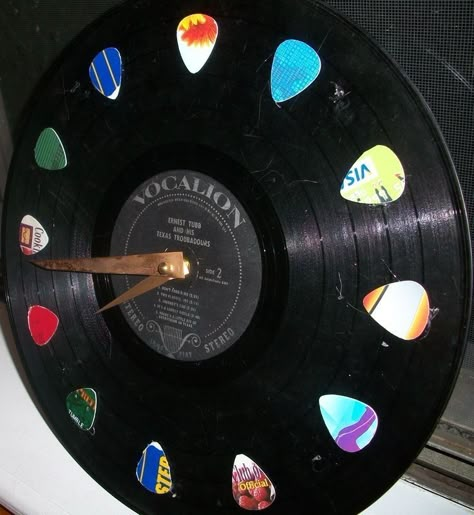 Vinyl Record Projects, Vinyl Record Crafts, Record Crafts, Vinyl Record Clock, Old Records, Record Clock, Dekor Diy, Vinyl Record Art, Record Art