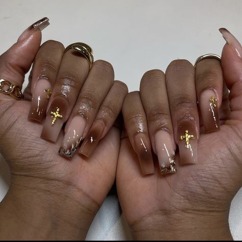 Golden Brown Nails, Gold And Brown Nails, Brown Baddie Nails, Brown Gold Nails, Nails Burnt Orange, Nail Art Minimal, Sweater Weather Nails, Weather Nails, Earthy Nails