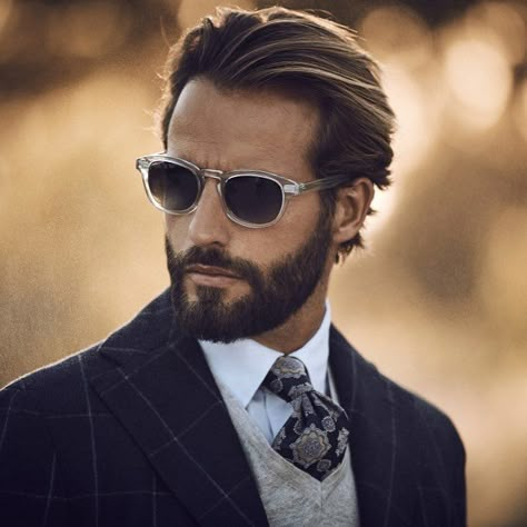 Beard Suit, Wild Hair Color, Mens Hairstyles With Beard, Mens Hairstyles Medium, Mens Haircut, Mens Fashion Edgy, Men Haircut Styles, Hair Styles Men, Mens Fashion Smart