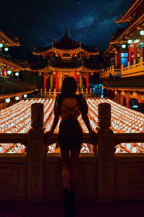 girl looking at  Sanfeng temple Taiwan at night Taiwan Travel Photography, Taiwan Photoshoot, Aussie Photography, Taiwan Aesthetic, Taiwan Photography, Taiwan Kaohsiung, Taiwan Itinerary, Polaroid Ideas, Kaohsiung Taiwan