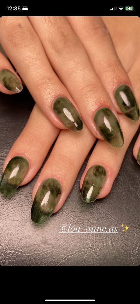 Earth Nails Colors, Earth Tone Acrylic Nails Almond, Green Tone Nails, Khaki Nail Art, Earthy Nail Inspiration, Earth Tone Gel Nails, Green And Brown Nails Ideas, Forestcore Nails, Moss Nails Design