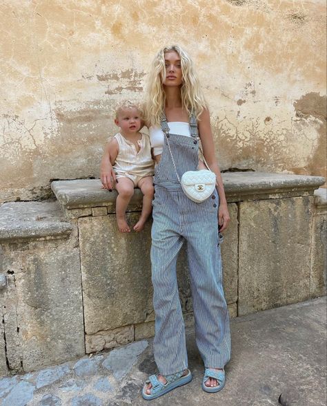 Elsa Hosk Outfits, Elsa Hosk Style, Overalls Outfit, Mum Fashion, Fuchsia Dress, Uggs Outfit, Elsa Hosk, Mama Style, Mommy Style