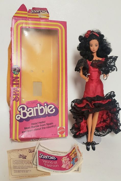 Spanish Barbie, Red Clogs, Ken Clothes, Superstar Barbie, Dolls Of The World, Cinderella Disney, Nostalgic Gifts, Toys Barbie, Beautiful Barbie Dolls