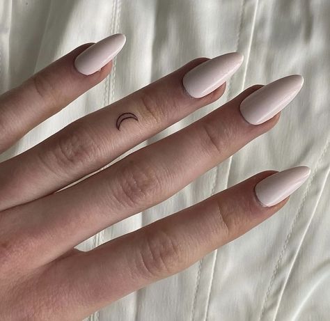 Delicate Crescent Moon Tattoo, Pink Acrylic Nails Almond, Moon Tattoo Minimalist, Crescent Tattoo, Light Pink Acrylic Nails, Maching Tattoos, Minimal Tattoo Design, Hand And Finger Tattoos, Tattoo Minimalist