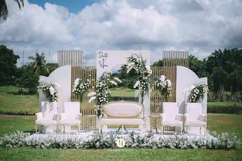 Coordinating Bridesmaid Konsep Wedding Outdoor, Dekorasi Wedding Outdoor, Pelaminan Outdoor, Wedding Decoration Outdoor, New Home Decor Ideas, Chic Home Decor Ideas, Nikah Decor, Nordic Wedding, Mermaid Bride